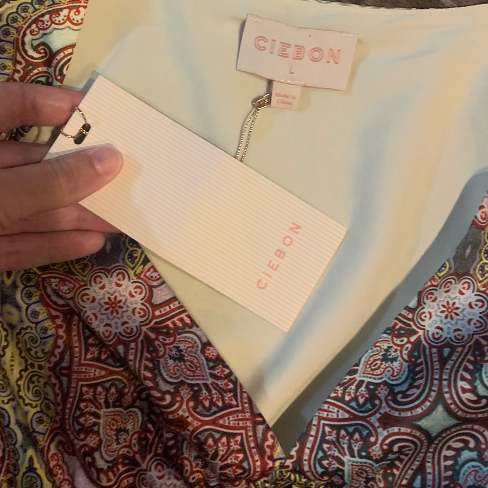 Ciebon Flutter Sleeve Blouse Size L NWT - Picture 6 of 6